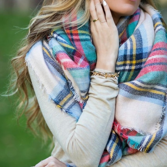American Eagle Plaid Blanket Scarf - Picture 3 of 5